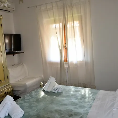 לינה וארוחת בוקר Stellato House *